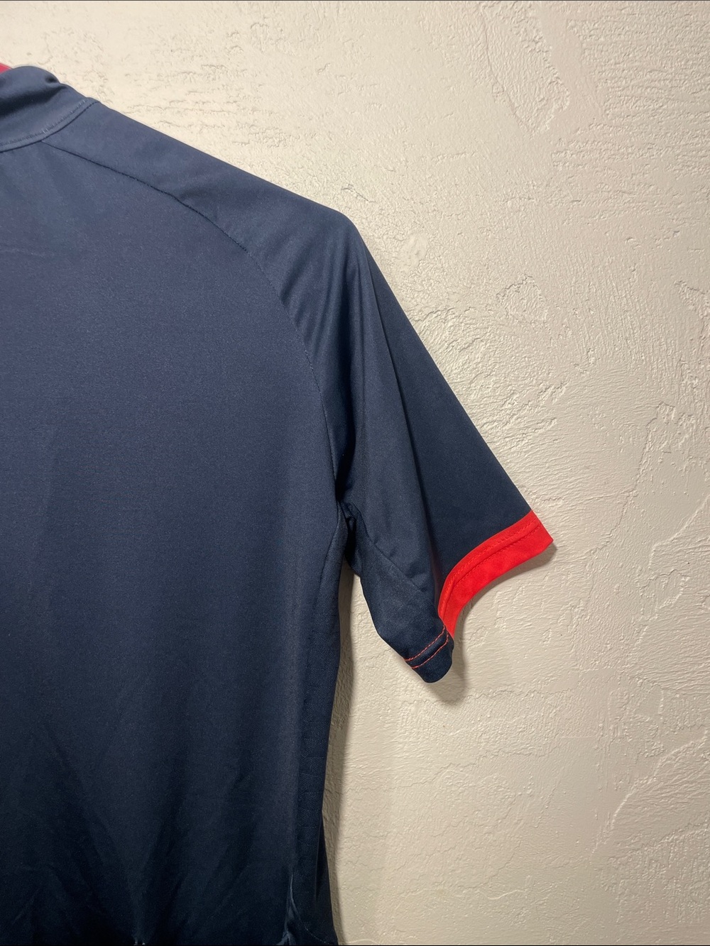 Peppermint Men's Navy Performance Cycling Jersey with Red Sleeve Trim - Picture 8 of 9